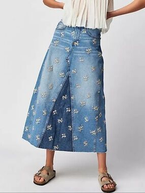 DRIFTWOOD // NWOT Joanna embroidered skirt
